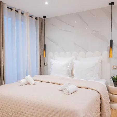 Luxurious Stylish Design - René Boulanger *