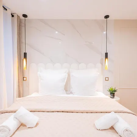 Luxurious Stylish Design - René Boulanger Parigi