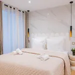 Luxurious Apartment Stylish Design - Rene Boulanger